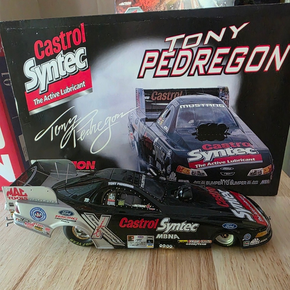 Tony Pedregon 2001 Castrol Syntec Ford Mustang 1:24 Funny Car Action Performance